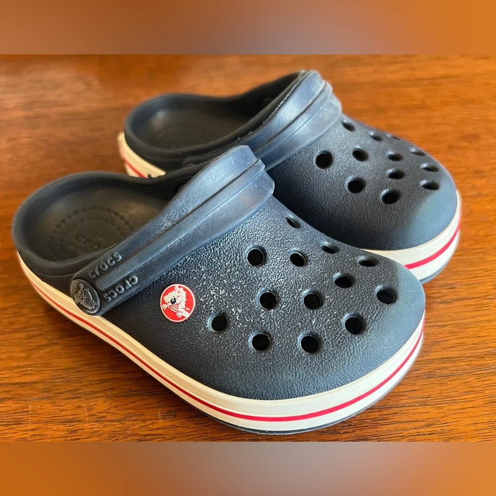 Crocs Youth Size C 7 Navy Blue Pre-Owned